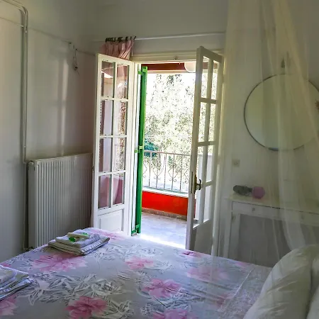 Nikols House In * Gouvia