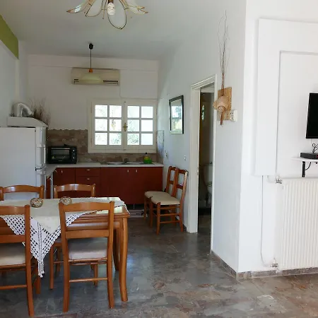 Apartment Nikols House In *